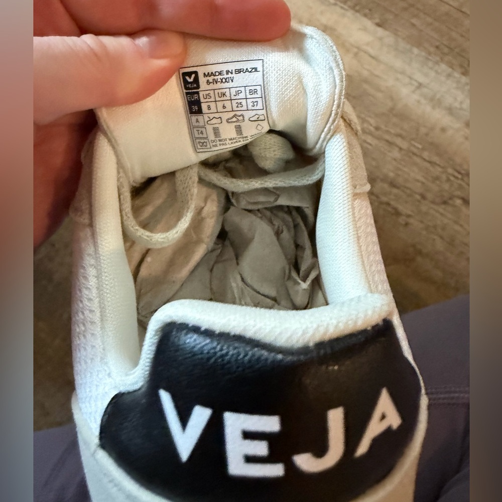 NWOB Veja Women’s SDU Sneakers White and Black Natural 39 - Picture 6 of 7
